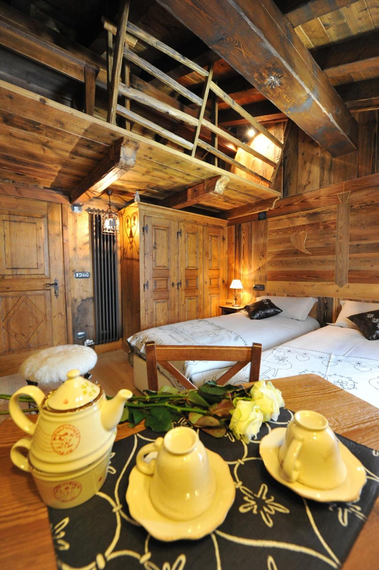 Affittacamere Petit Coeur Champoluc Esterno foto