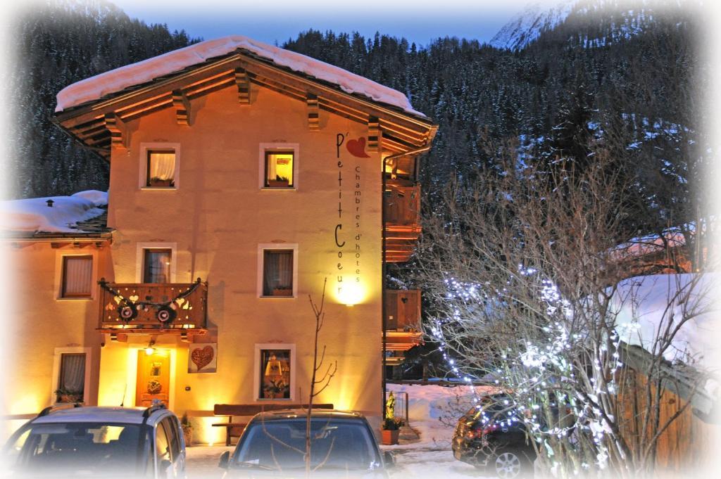 Affittacamere Petit Coeur Champoluc Esterno foto