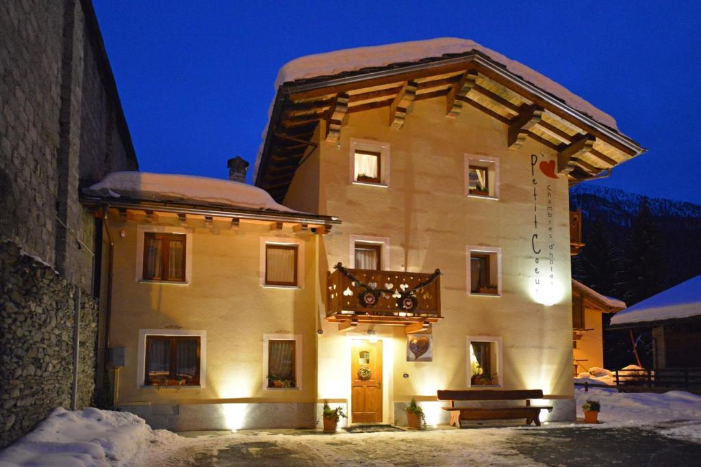 Affittacamere Petit Coeur Champoluc Esterno foto