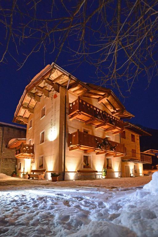 Affittacamere Petit Coeur Champoluc Esterno foto